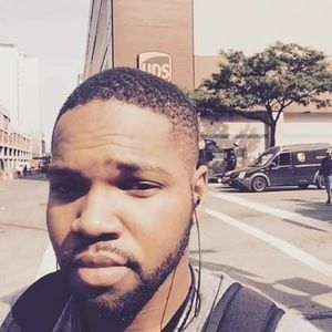 Meet your Posher, Derrick